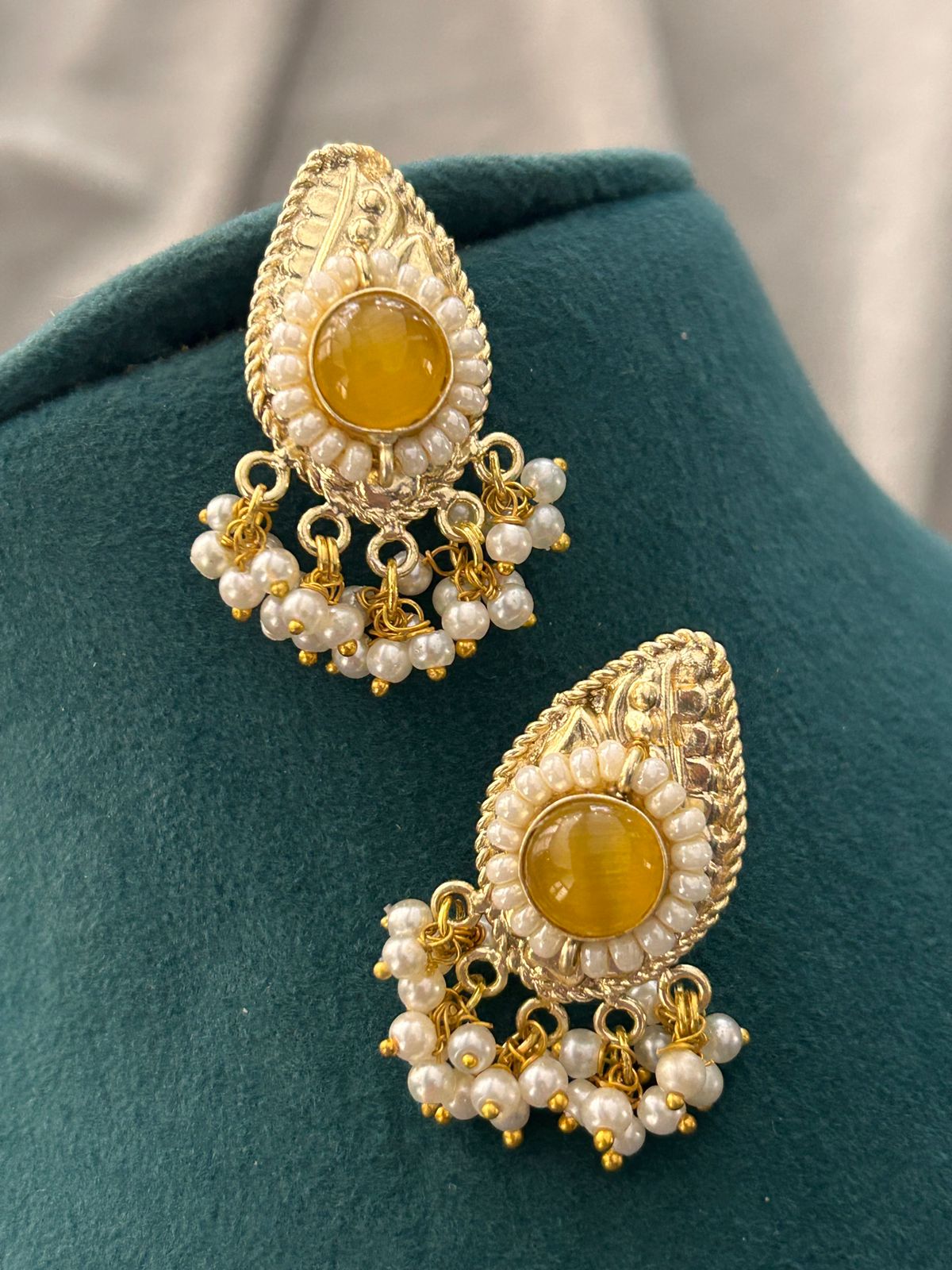 Regal Kundan Pearl Choker Set with Earrings